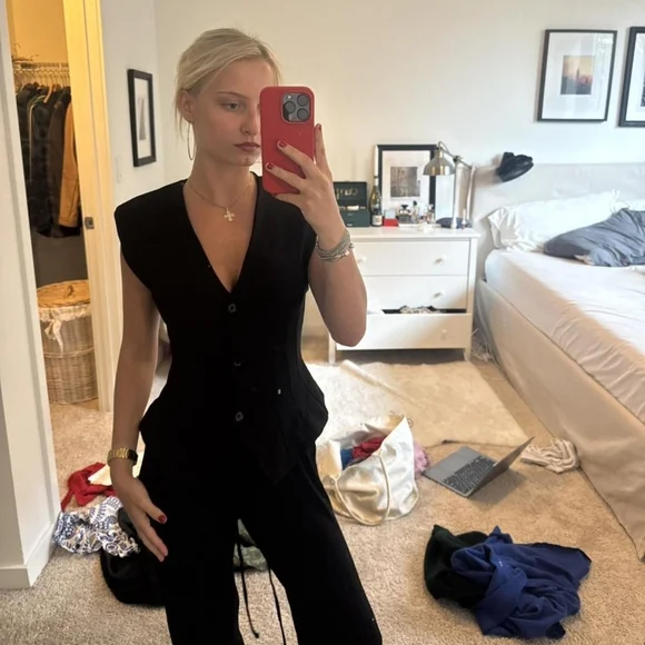 Zara Black Tailored Crop Vest - Picture 2 of 2